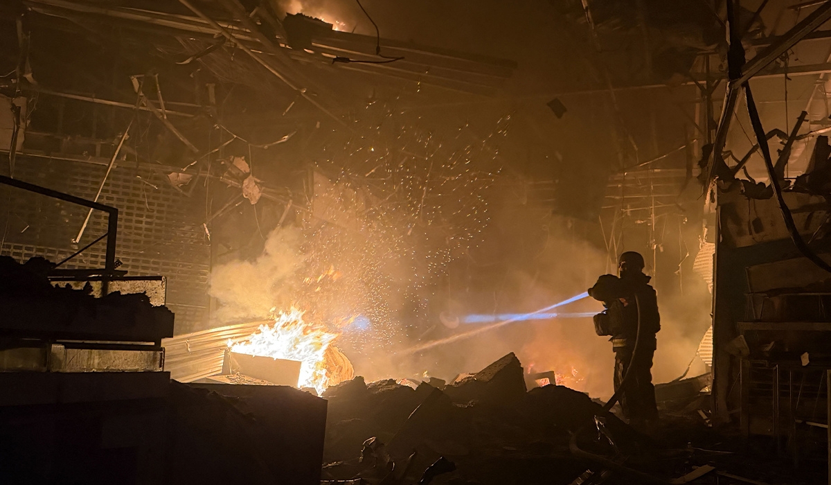Four Injured in 806 Russian Strikes on Ukraine's Zaporizhzhia Region
